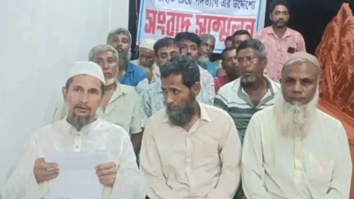 গোপালগঞ্জে সংবাদ সম্মেলন করে আ. লীগের ১৫ নেতার পদত্যাগ