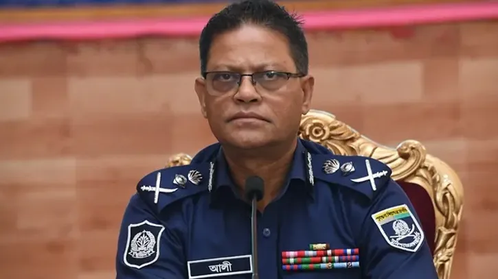 অন্যায়ের কাছে মাথা নত নয়, দেশের স্বার্থে কাজ করুন: আইজিপি