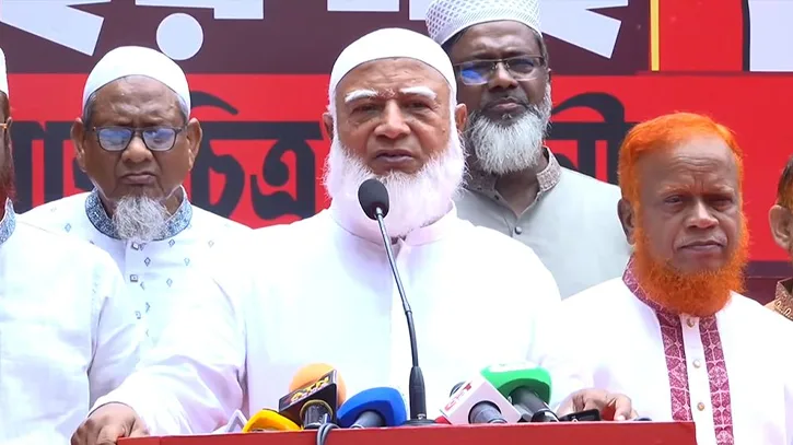 গণভোটের প্রস্তাব নিজেরা দিলেও, ক্ষমতায় গিয়ে বিএনপির মানসিকতা বদলে গিয়েছে: জামায়াত আমির