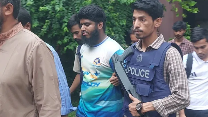 জুলাই আন্দোলন নিয়ে বিতর্কিত পোস্ট: কারাগারে জাবি শিক্ষার্থী