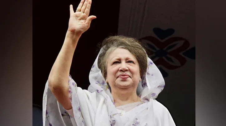 গৃহবধূ থেকে আপসহীন নেত্রী বেগম খালেদা জিয়া