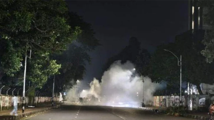ঢাবির এক হলের পাশে ককটেল বিস্ফোরণ