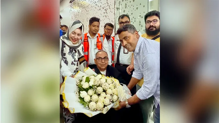 চিকিৎসা শেষে দেশে ফিরলেন মির্জা আব্বাস