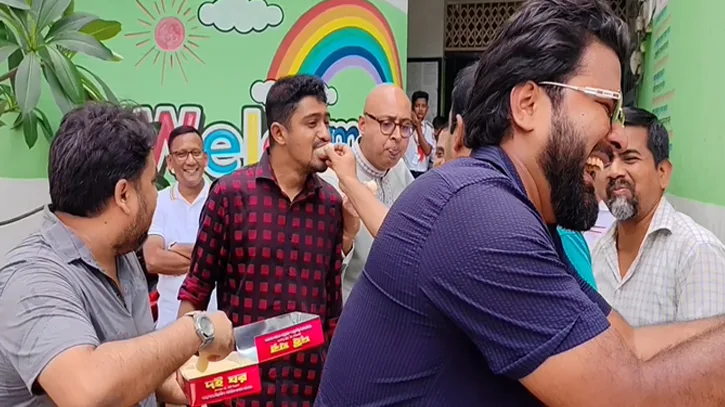 মির্জা ফখরুলের রাষ্ট্রপতি মনোনয়নে ঠাকুরগাঁওয়ে উল্লাস, মিষ্টি বিতরণ