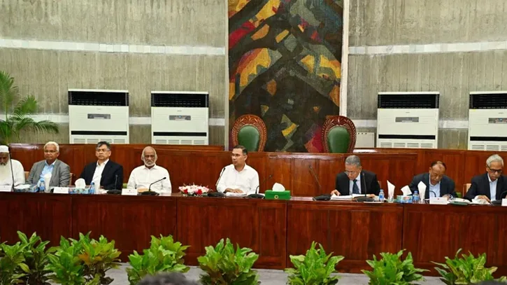 সৌর বিদ্যুতের যন্ত্রপাতি আমদানিতে ৬ মাস কর ছাড়
