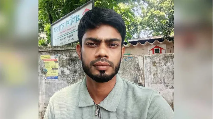 সেনাসদস্য রিফাতের অকাল মৃত্যু মেনে নিতে পারছেন না বাবা