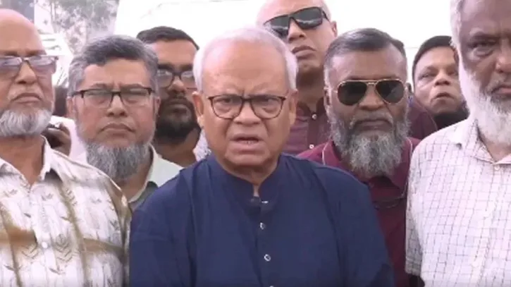 শেখ হাসিনাকে ফেরত না দিয়ে রাজনীতির সুযোগ করে দিচ্ছে ভারত: রিজভী