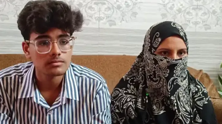 ছেলের সঙ্গে মায়ের এসএসসি পরীক্ষা, দুজনই পেলেন জিপিএ-৫