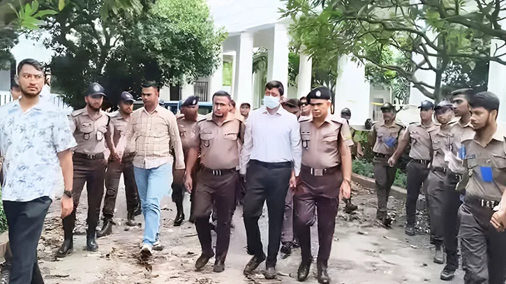 ইলিয়াস আলী গুম: উইং কমান্ডার সাইফকে ট্রাইব্যুনালে হাজির