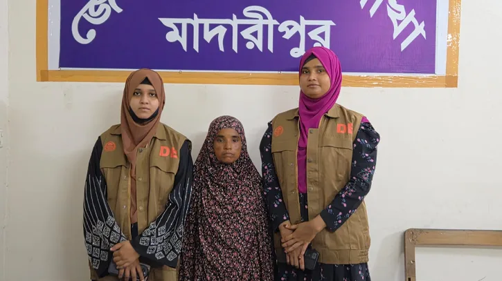 মাদারীপুরে ডিবির অভিযানে মাদকসহ নারী ব্যবসায়ী গ্রেপ্তার